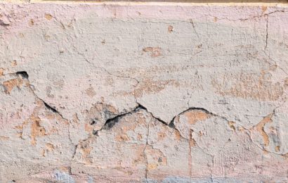 Jak opravit praskliny ve zdi