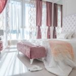 Romantická ložnice – jak by měla vypadat a co v ní nesmí chybět?