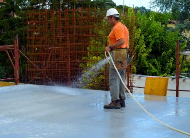 Jak dlouho kropit beton